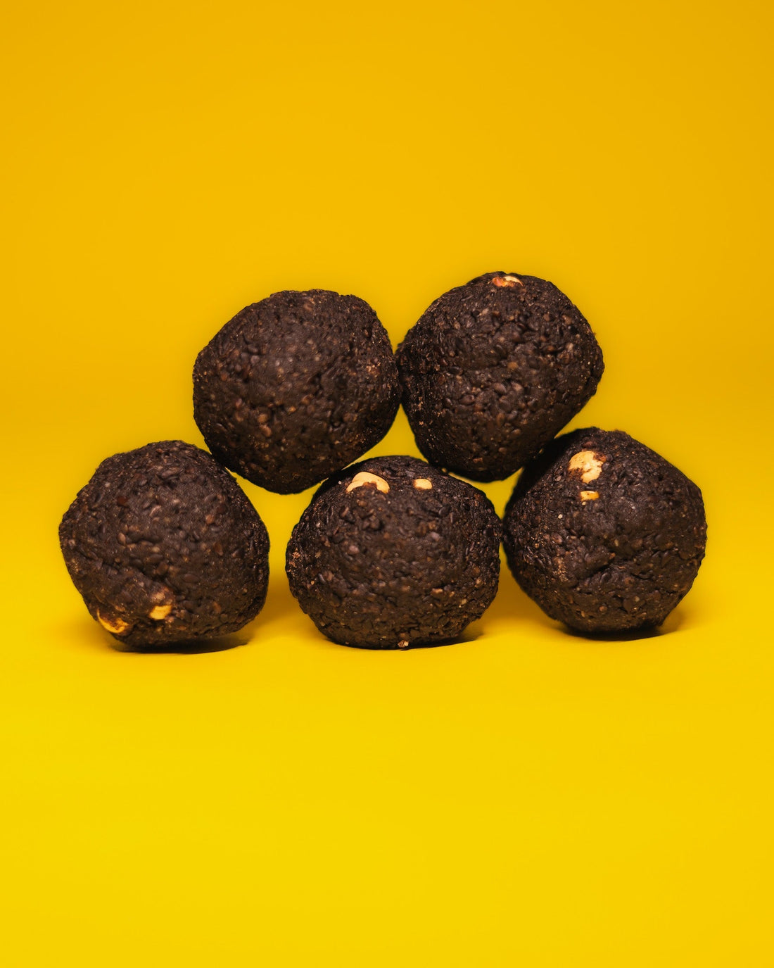 Best Ellu Laddu made with black sesame seeds and jaggery from Tamil Nadu