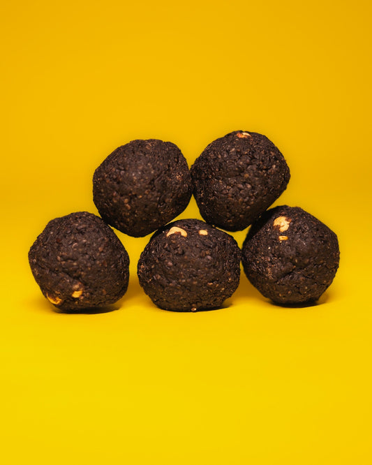 Traditional Ellu Laddu made with roasted sesame seeds and jaggery from Tamil Nadu